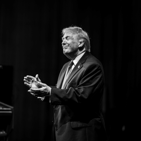 TrumpRx: Ο Τραμπ ανοίγει ιστοσελίδα για την πώληση φαρμάκων σε μειωμένες τιμές 