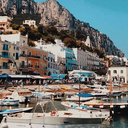 ΚΑΠΡΙ ΜΕΤΡΑ ΙΤΑΛΙΑ ΤΟΥΡΙΣΤΕΣ