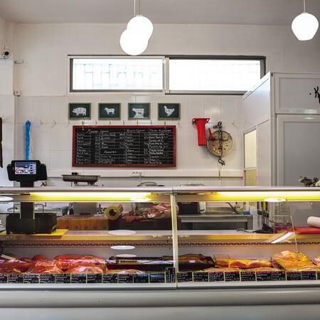 Το Παραδοσιακόν Κρεοπωλείον-Παντοπωλείον: Ένας χώρος που σε κάνει να χαίρεσαι να μαγειρεύεις