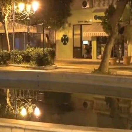 Καλλιθέα: «Δεν έβγαλε ο πατέρας το παιδί από το σιντριβάνι» - Διασωληνωμένη στη ΜΕΘ η 2χρονη