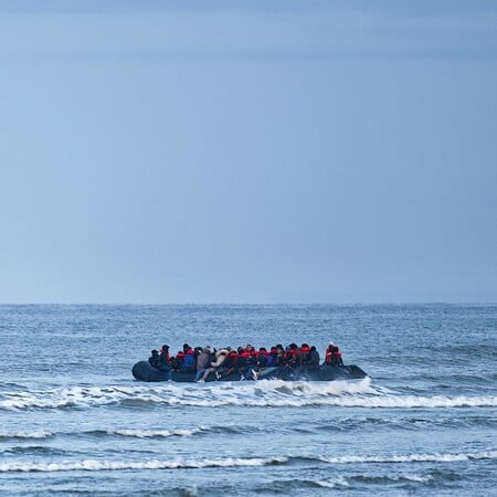 ΝΑΥΑΓΙΟ ΜΕΤΑΝΑΣΤΕΣ ΜΕΣΟΓΕΙΟΣ ΛΙΒΥΗ
