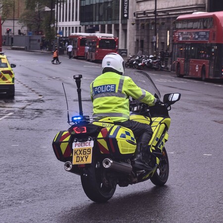 ΛΟΝΔΙΝΟ ΕΠΙΘΕΣΗ ΜΑΧΑΙΡΙ ΜΑΘΗΤΕΣ ΣΧΟΛΕΙΟ