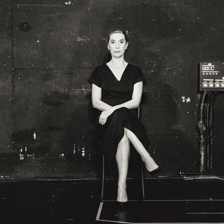 73 λεπτά με τη Βίκυ Βολιώτη