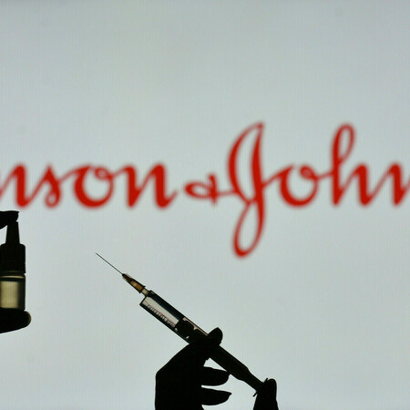JOHNSON AND JOHNSON ASTRAZENECA ΕΜΒΟΛΙΟ COVID