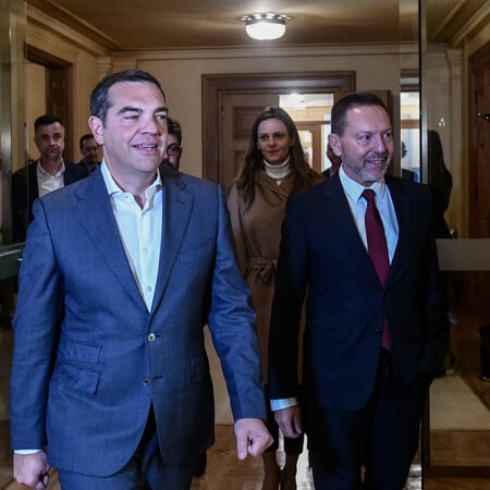 ΓΙΑΝΝΗΣ ΣΤΟΥΡΝΑΡΑΣ ΑΛΕΞΗΣ ΤΣΙΠΡΑΣ