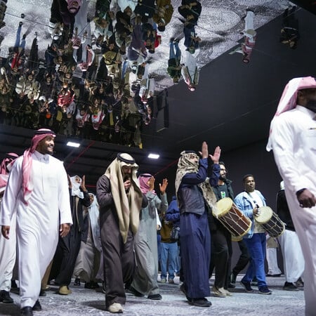 ΕΠΕΞ Diriyah Biennale 2026: Ράπερ, αραβικό χιπ χοπ και σύγχρονη τέχνη 