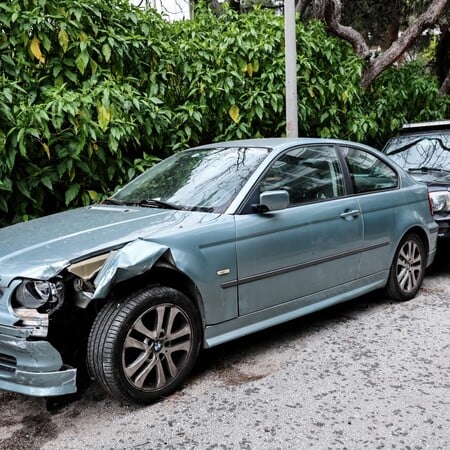 ΤΡΑΓΟΥΔΙΣΤΡΙΑ ΜΕΘΥΣΜΕΝΗ ΚΟΛΩΝΑΚΙ ΠΟΙΝΙΚΗ ΔΙΩΞΗ