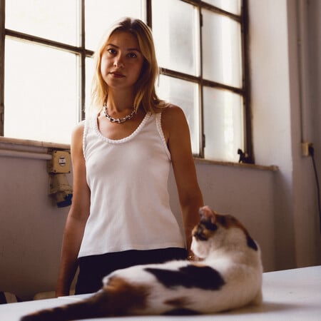 H Λεονή Σπεχτ κάνει το «cute» γλώσσα επιθυμίας και ευαλωτότητας