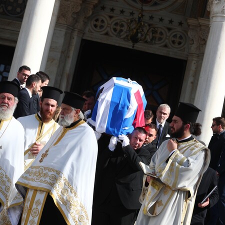 ΕΛΕΝΗ ΓΛΥΚΑΤΖΗ ΑΡΒΕΛΕΡ ΣΗΜΕΙΩΜΑ ΜΗΤΣΟΤΑΚΗ ΕΠΙΚΗΔΕΙΟΙ