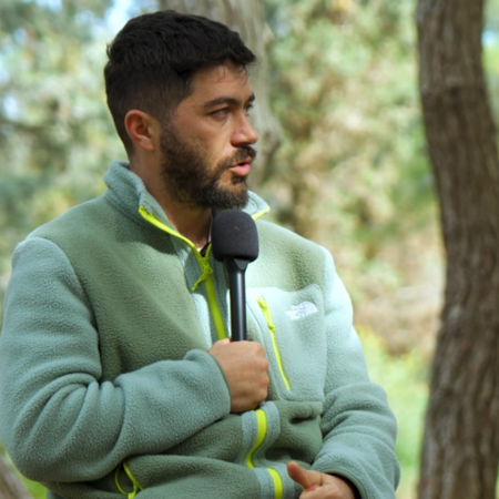 ΕΥΤΥΧΙΣΜΕΝΟΙ ΜΑΖΙ ΣΚΗΝΙΚΑ