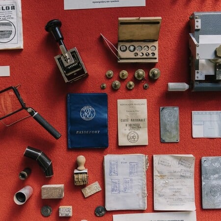 Στα άδυτα του Ιστορικού αρχείου του ΚΚΕ