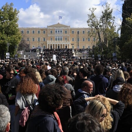 ΤΕΜΠΗ ΤΡΙΑ ΧΡΟΝΙΑ ΔΥΣΤΥΧΗΜΑ ΣΥΓΚΕΝΤΡΩΣΕΙΣ
