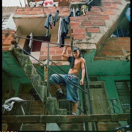 «Touching Ground»: Η ατρόμητη skate κουλτούρα του Μεντεγίν