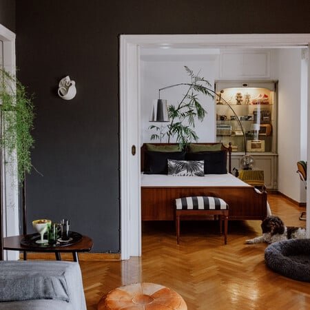 Ένα σπίτι που δεν κρύβεται/Ένα ηλιόλουστο ρετιρέ με vintage ψυχή