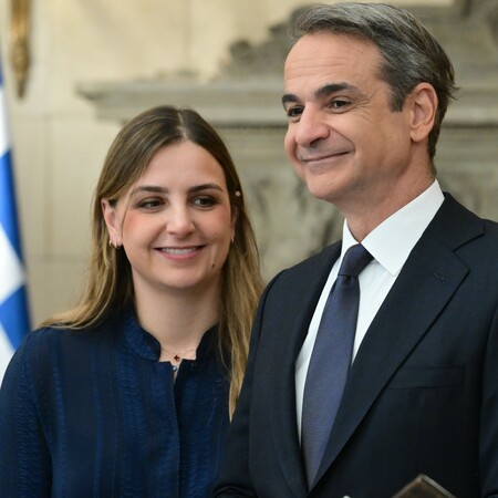 Σοφία Μητσοτάκη: «Η ξεφτίλα δεν έχει όρια» - Η απάντηση της κόρης του πρωθυπουργού για την επιστροφή από το Ντουμπάι