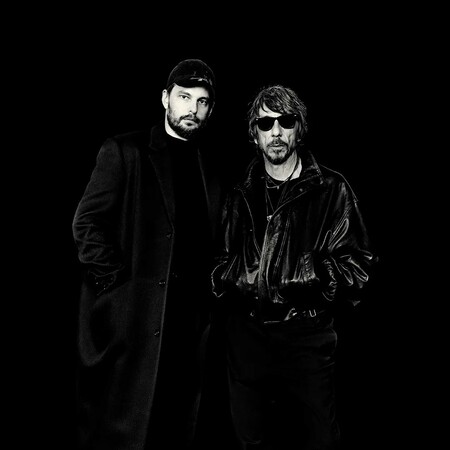 Balenciaga: Το Euphoria μπήκε στην πασαρέλα του Παρισιού