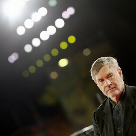 Gus Van Sant: Οι νεότεροι και οι μεγαλύτεροι δεν είδαν το ίδιο πράγμα στον Luigi Mangione