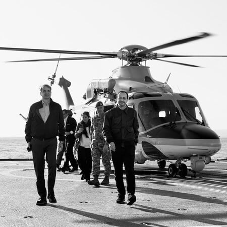 Ο πόλεμος, οι δημοσκοπήσεις και η εύθραυστη αισιοδοξία στο Μαξίμου