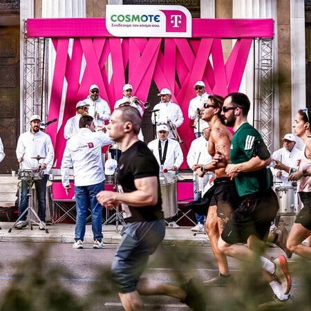 Μια ξεχωριστή Κυριακή στον 14ο Ημιμαραθώνιο της Αθήνας με την COSMOTE TELEKOM