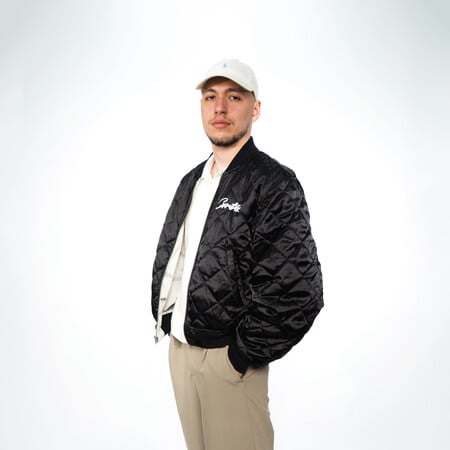 Νίκο, τι φοράς σήμερα και πόσο κοστίζει;