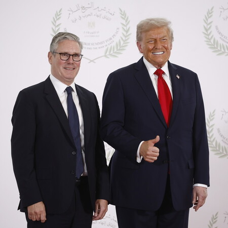 ΚΙΡ ΣΤΑΡΜΕΡ ΝΤΟΝΑΛΝΤ ΤΡΑΜΠ ΣΤΕΝΑ ΤΟΥ ΟΡΜΟΥΖ