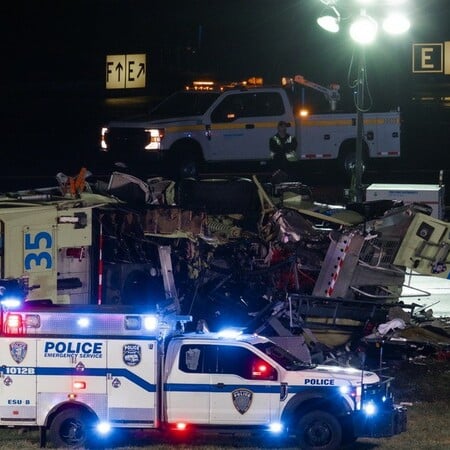 Σύγκρουση αεροσκάφους στη Νέα Υόρκη: «Δεν θα ήμουν εδώ αν ο πιλότος δεν είχε ενεργήσει γρήγορα» λέει επιβάτιδα