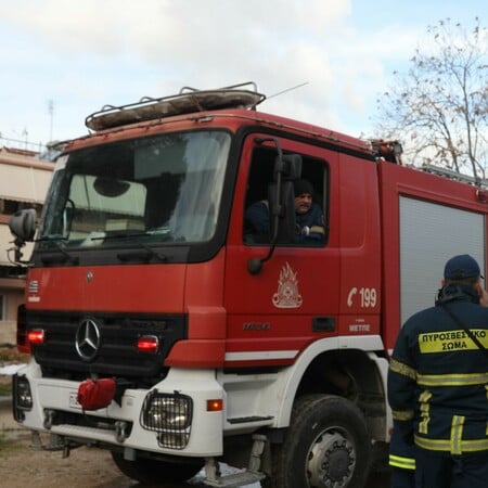 ΦΩΤΙΑ ΤΩΡΑ ΚΕΦΑΛΟΝΙΑ ΠΥΡΟΣΒΕΣΤΙΚΗ