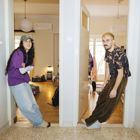 Πώς είναι να ζεις με τον βασικό στην Αθήνα; 