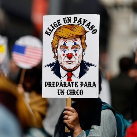 ΑΝΤΙΠΟΛΕΜΙΚΗ ΔΙΑΔΗΛΩΣΗ ΚΑΤΑ ΤΡΑΜΠ