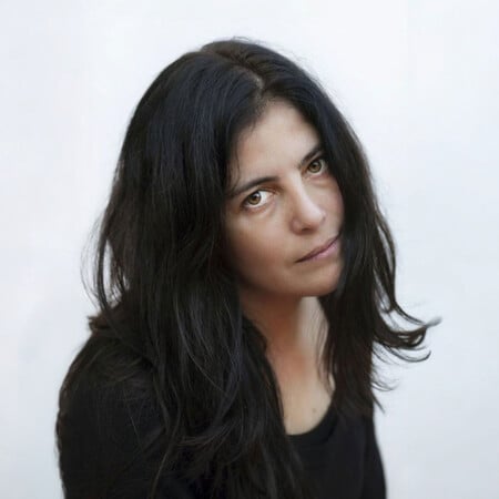 «Όλα φαίνεται να στοχεύουν στον εκβαρβαρισμό των ανθρώπων»