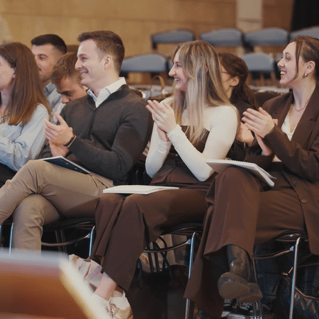 Empowering Future Leaders: Eκεί που η φιλοδοξία βρίσκει χώρο να εξελιχθεί