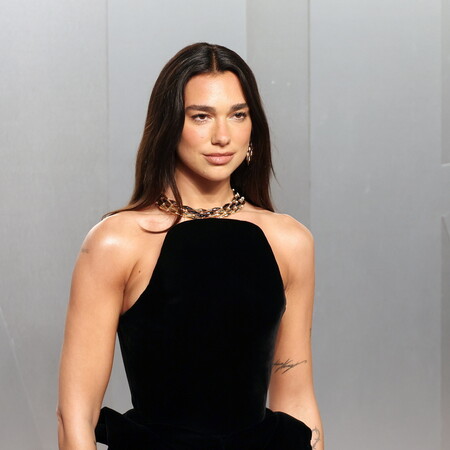 DUA LIPA ΛΟΓΟΤΕΧΝΙΚΟ ΦΕΣΤΙΒΑΛ ΛΟΝΔΙΝΟΥ
