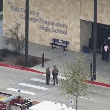 ΜΑΘΗΤΗΣ ΠΥΡΟΒΟΛΙΣΜΟΣ ΤΕΞΑΣ ΚΑΘΗΓΗΤΡΙΑ