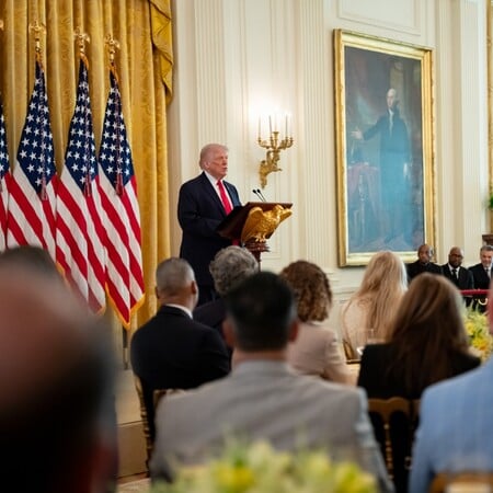 ΤΡΑΜΠ ΔΙΑΓΓΕΛΜΑ ΠΟΛΕΜΟΣ ΙΡΑΝ ΜΕΣΗ ΑΝΑΤΟΛΗ