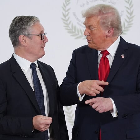 ΝΤΟΝΑΛΝΤ ΤΡΑΜΠ ΚΙΡ ΣΤΑΡΜΕΡ ΣΧΕΣΕΙΣ ΗΠΑ ΒΡΕΤΑΝΙΑ