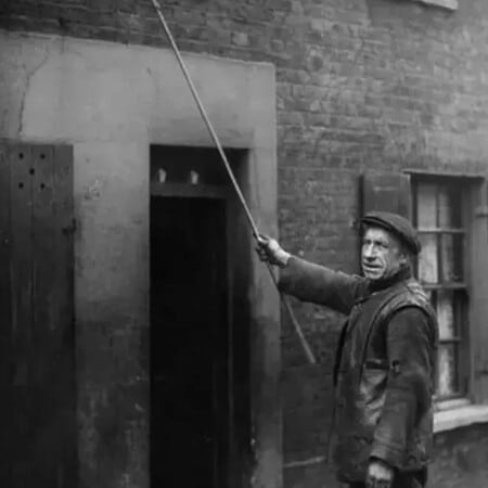 ΞΥΠΝΗΤΗΡΙ ΡΟΛΟΙ