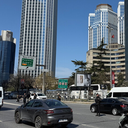 ΕΝΟΠΛΗ ΕΠΙΘΕΣΗ ΚΩΝΣΤΑΝΤΙΝΟΥΠΟΛΗ ΠΥΡΟΒΟΛΙΣΜΟΙ