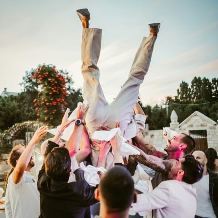 Mελέτη συνδέει τον γάμο με μειωμένο κίνδυνο εμφάνισης καρκίνου