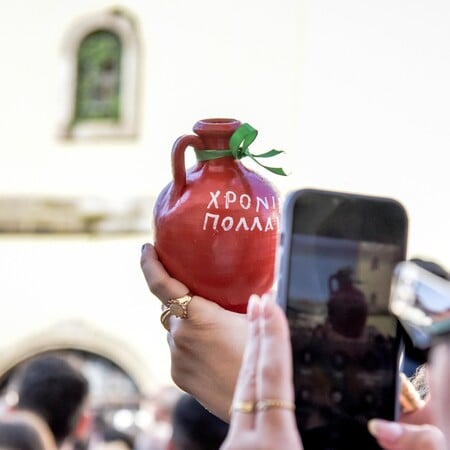 ΠΡΩΤΗ ΑΝΑΣΤΑΣΗ ΕΓΙΝΕ ΚΕΡΚΥΡΑ ΧΙΟ ΜΗΤΡΟΠΟΛΗ