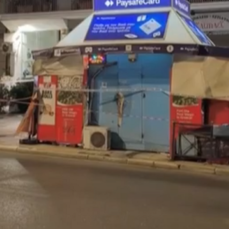 Εξάρχεια: Δύο οι δράστες της επίθεσης με μαχαίρι - Χειρουργήθηκε ο υπάλληλος περιπτέρου