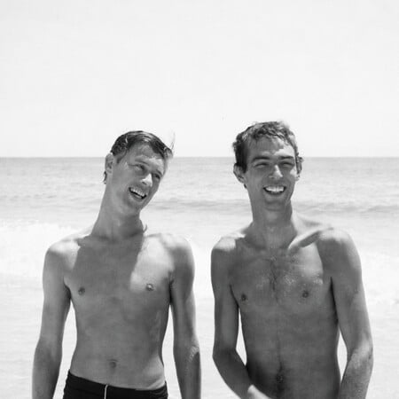 «Όποτε θελήσεις να κάνουμε έρωτα, απλώς πες το»: Η ιστορία αγάπης του Πίτερ Χούτζαρ και του Πολ Θεκ