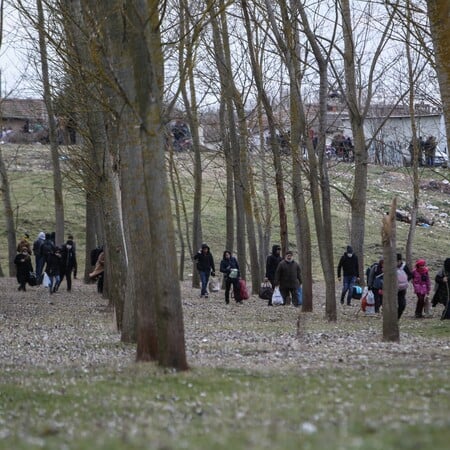 BBC ΜΕΤΑΝΑΣΤΕΣ ΕΛΛΑΔΑ ΜΙΣΘΟΦΟΡΟΙ