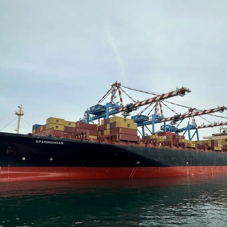 ΠΛΟΙΟ ΕΛΛΗΝΟΚΤΗΤΟ ΕΠΙΘΕΣΗ ΠΕΡΣΙΚΟΣ ΚΟΛΠΟΣ