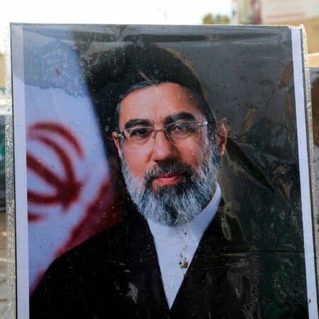 ΙΡΑΝ ΗΓΕΣΙΑ ΧΑΜΕΝΕΙ 