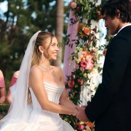 Το Euphoria έκανε τον γάμο του Nate και της Cassie έναν αιματηρό εφιάλτη