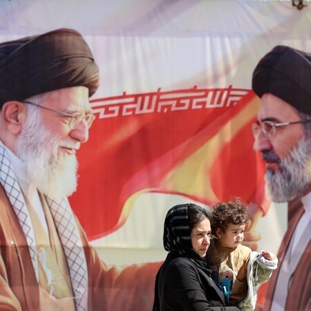 ΠΟΛΕΜΟΣ ΣΤΗ ΜΕΣΗ ΑΝΑΤΟΛΗ ΗΠΑ ΟΙΚΟΝΟΜΙΑ ΙΡΑΝ