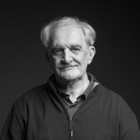 Ο Δημήτρης Καταλειφός διαβάζει τον Μύρη του Καβάφη