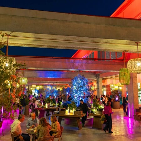Μια βραδιά στο Urban Roof Garden που επαναπροσδιορίζει τα urban events