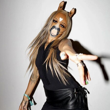 HorsegiirL: Η πιο WTF περσόνα που είδαμε τελευταία στη μουσική