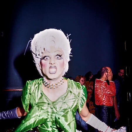 Sex, Clubs, Dissent: η queer νύχτα ως καταφύγιο, κάμερα και κίνδυνος